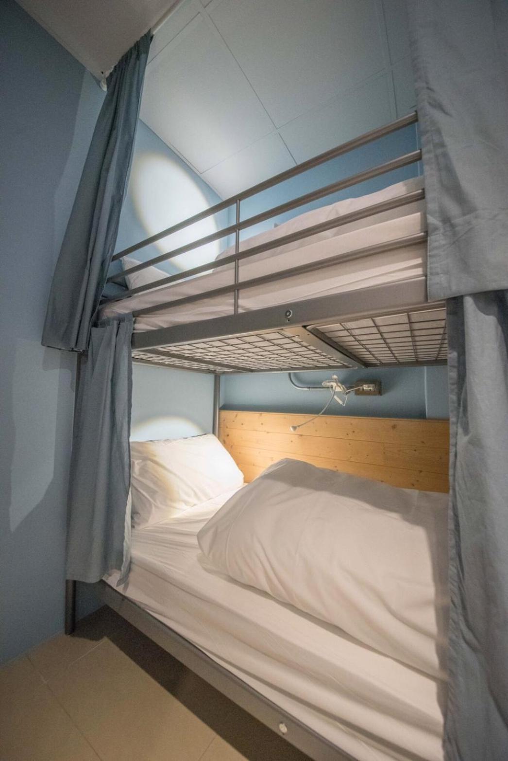 Deer Traveler Hostel Yuchi Exteriör bild